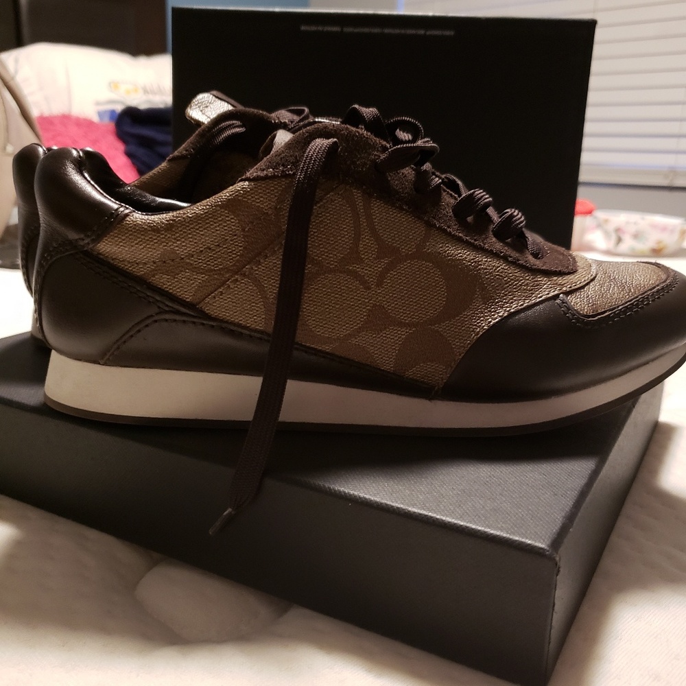 Coach chesnut sneakers